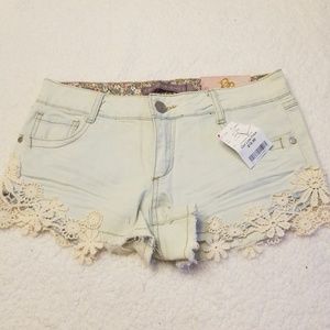Jean shorts with cute design